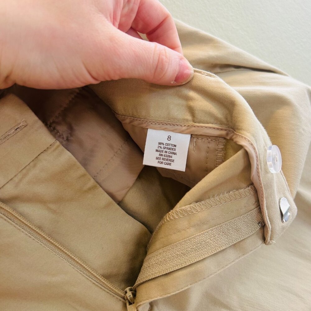 Dressbarn Roz & Ali The Smart Fit Pants Womens Size 8 Khaki Ankle Chino - Picture 8 of 10